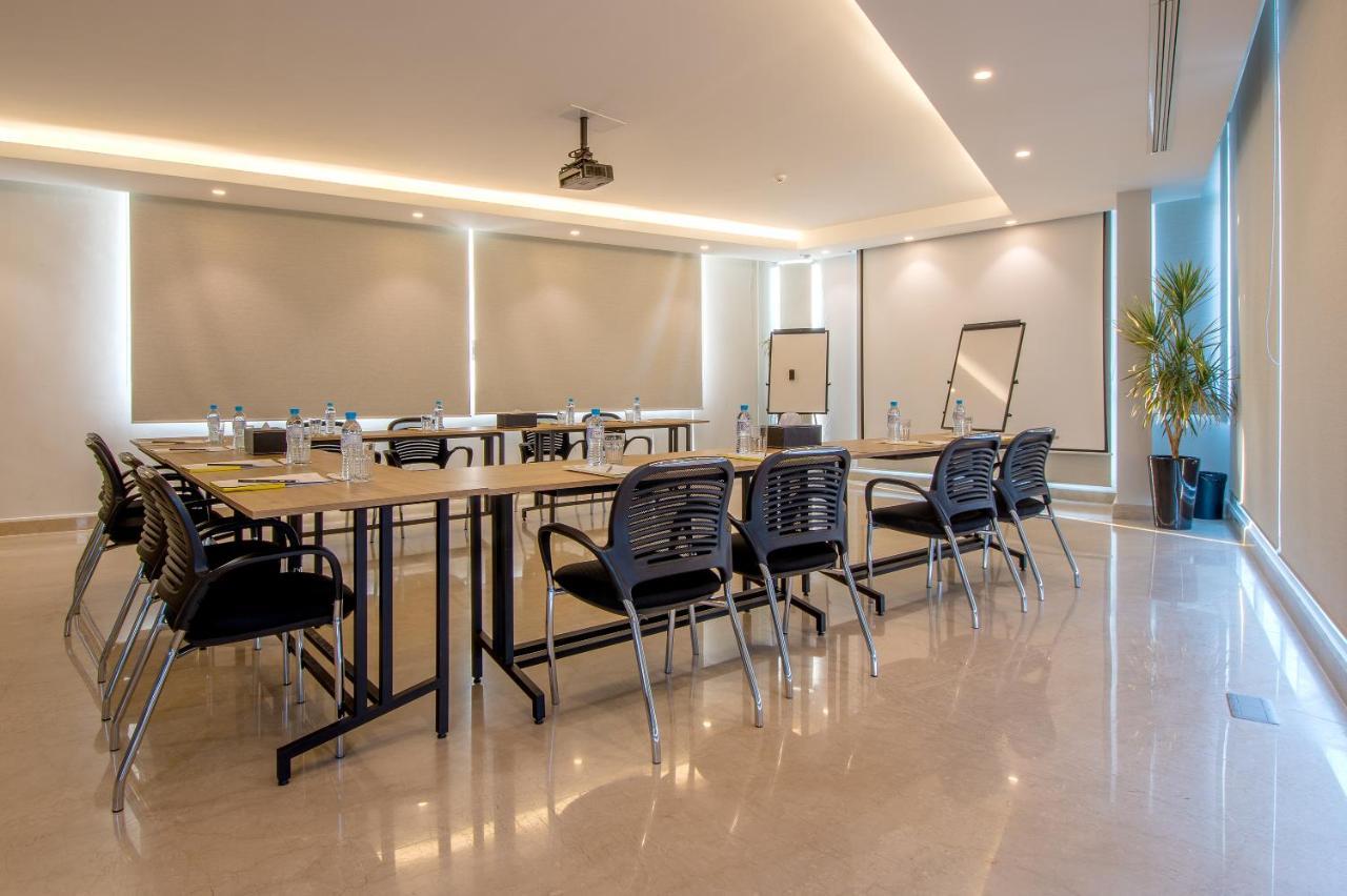 The Ray Hotel And Studios Beirut Exterior photo