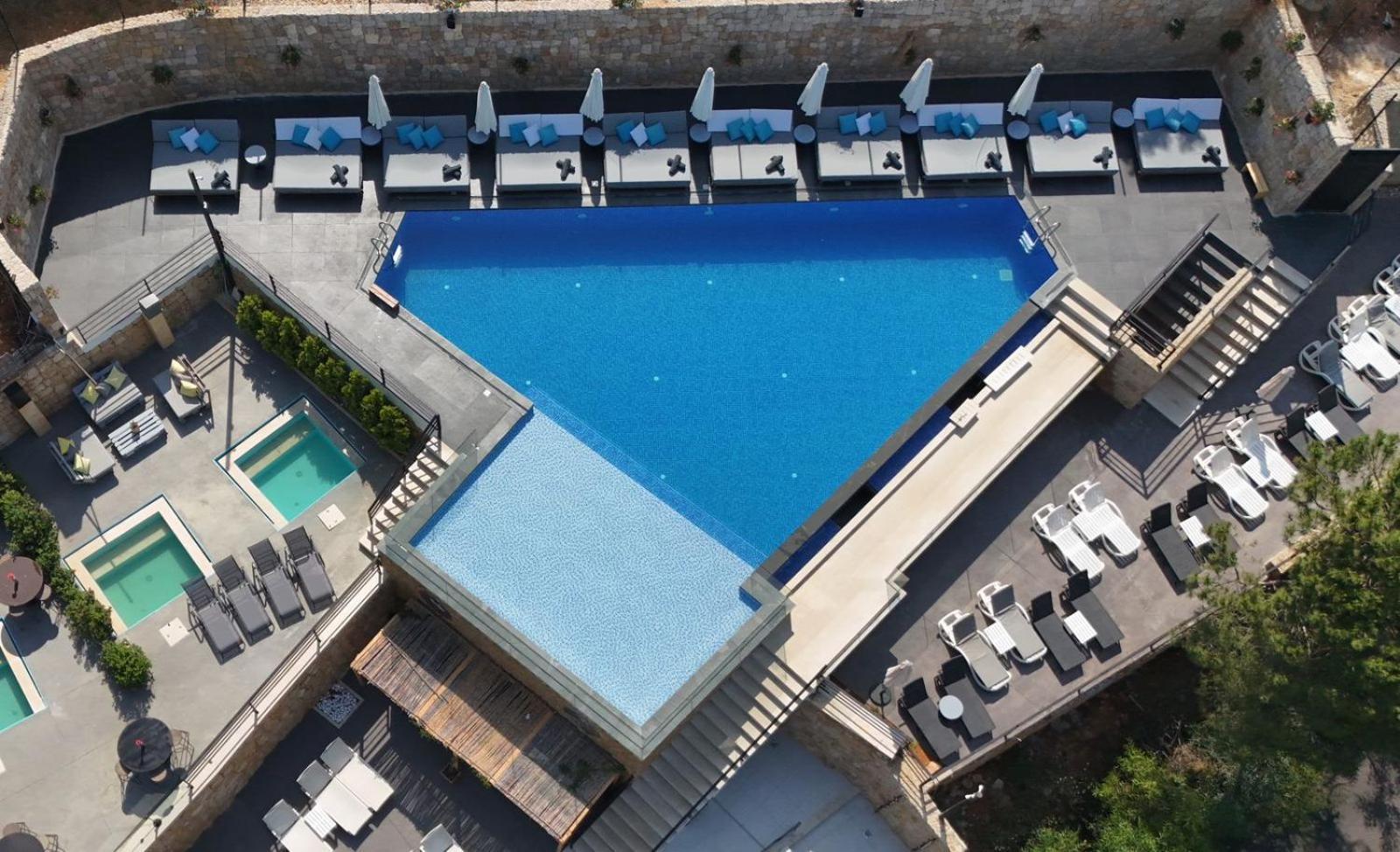 The Ray Hotel And Studios Beirut Exterior photo
